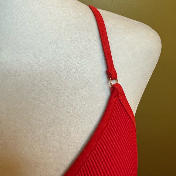 Shade & Shore Red Underwire Bikini Bra - 34C - Picture 4 of 10